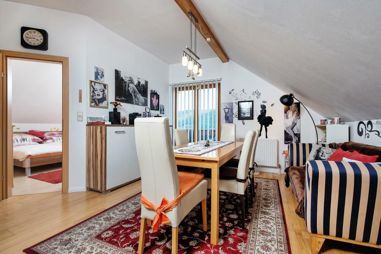 Dora Apartment *