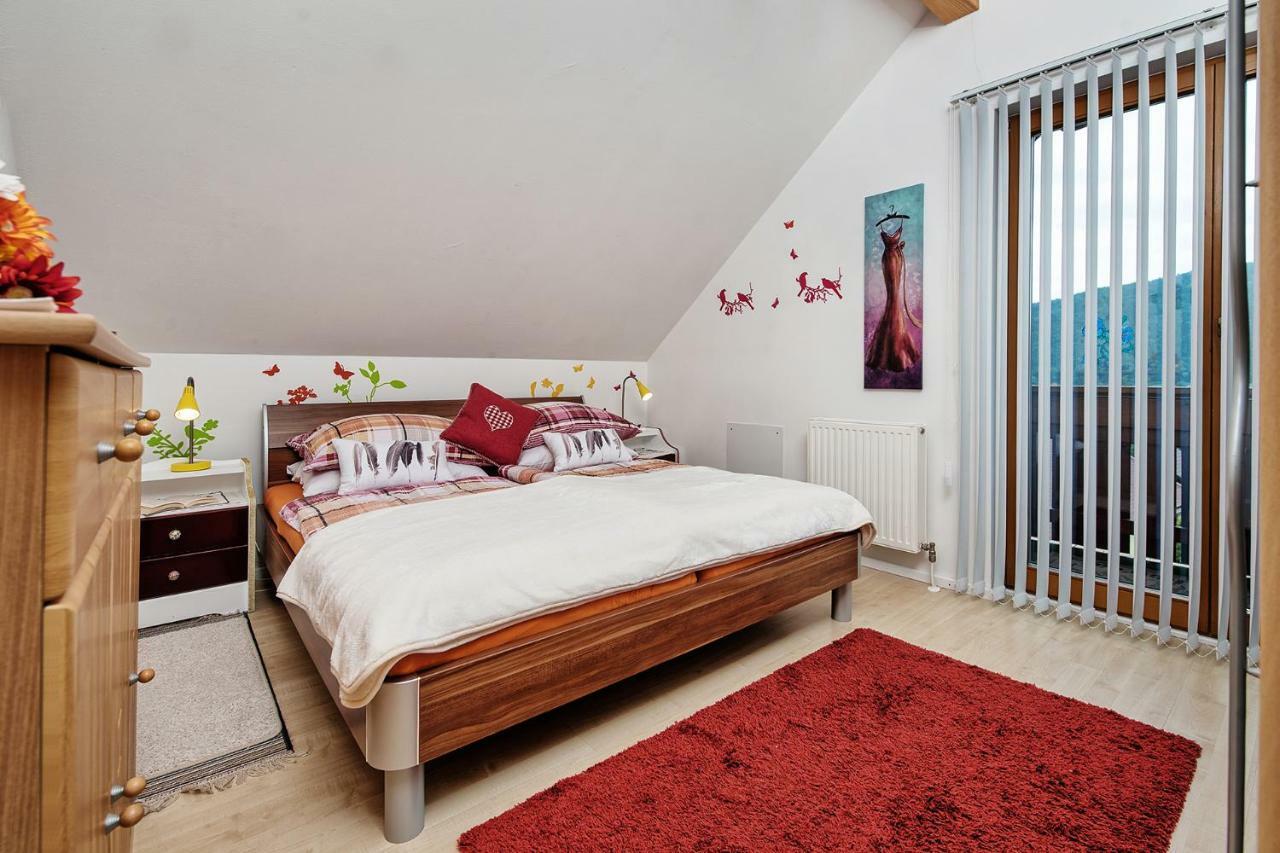 Dora Apartment *